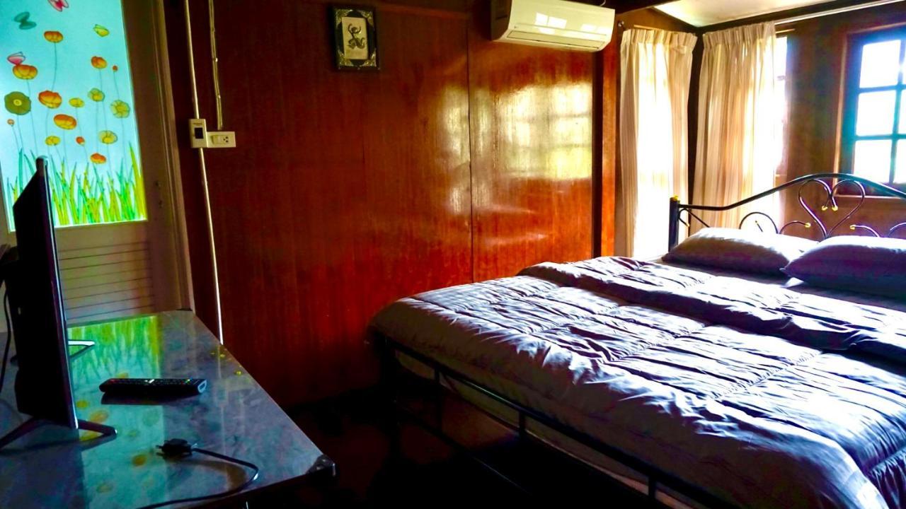 Tanachporn Homestay ธนัชพร โฮมสเตย์ เมืองจันทบุรี Buitenkant foto