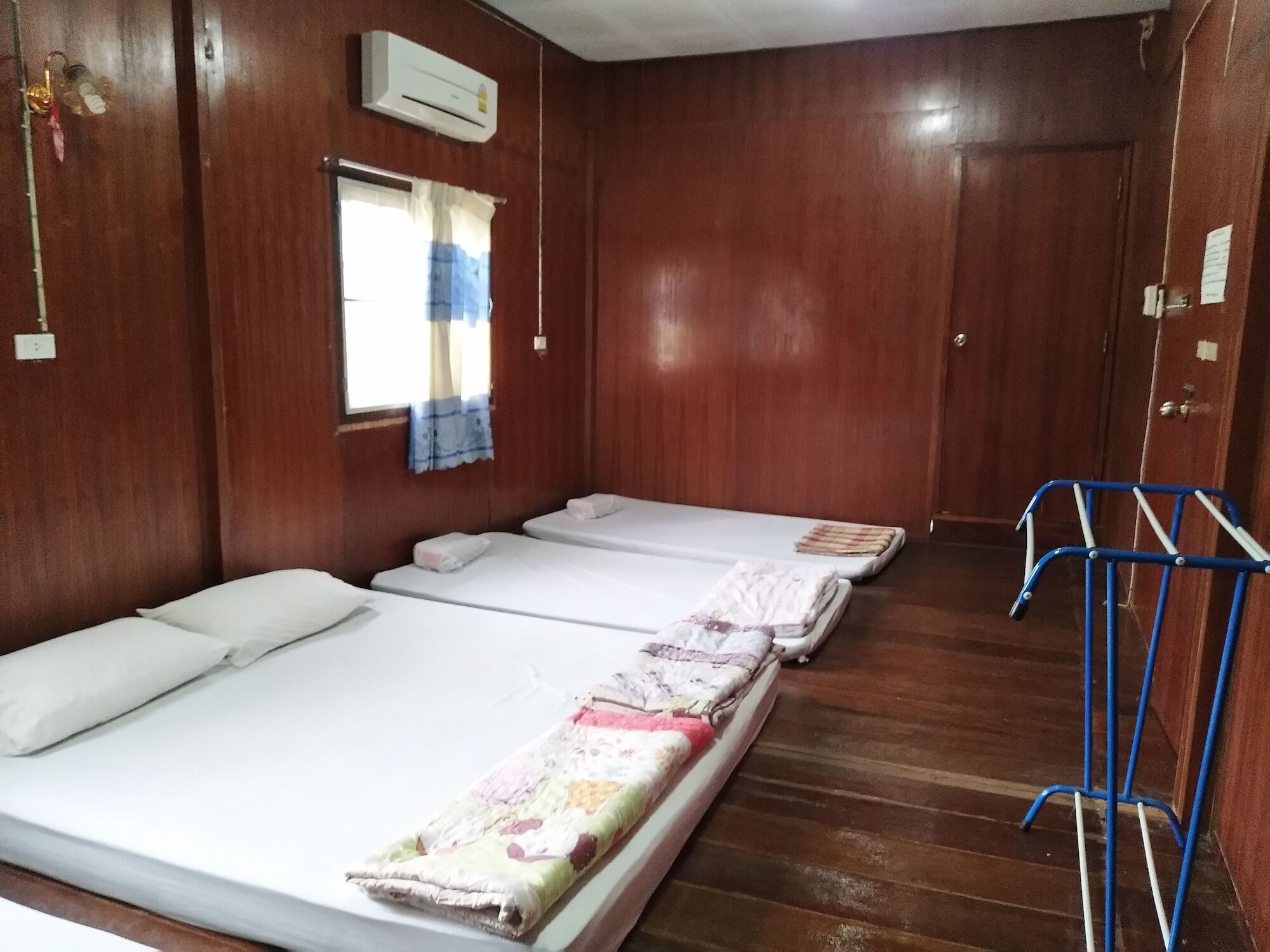 Tanachporn Homestay ธนัชพร โฮมสเตย์ เมืองจันทบุรี Buitenkant foto