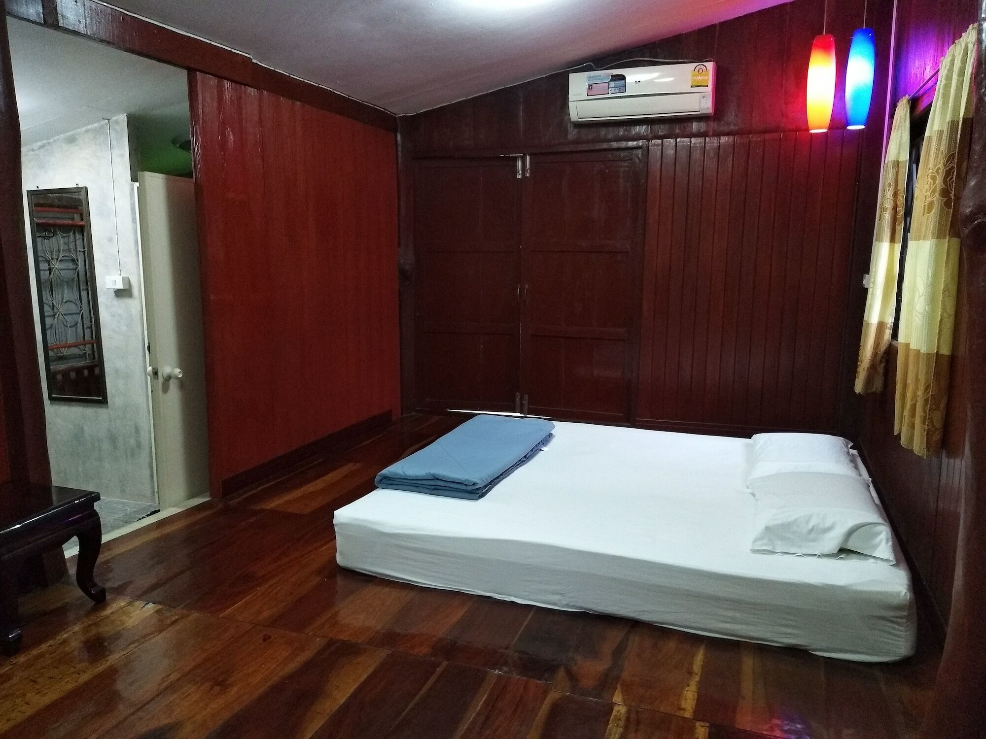 Tanachporn Homestay ธนัชพร โฮมสเตย์ เมืองจันทบุรี Buitenkant foto